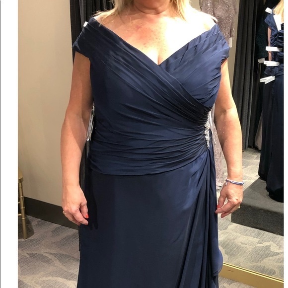 Mother of Bride or Groom Dress - Picture 3 of 5